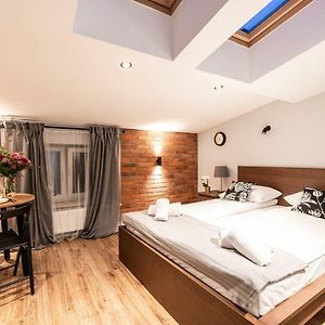 Lubomirskiego 23 Residence - Great Location, 10 Min To Main Square By Foot, Right Next To Main Rail And Bus Station